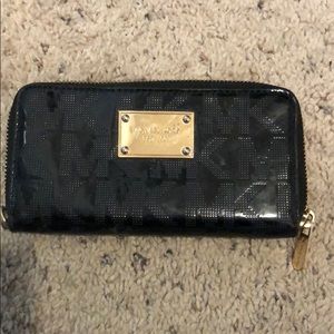 Black Michael Kors wallet